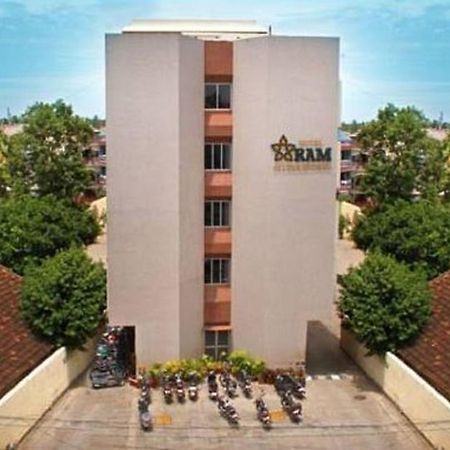 Hotel Ram International Puducherry Buitenkant foto