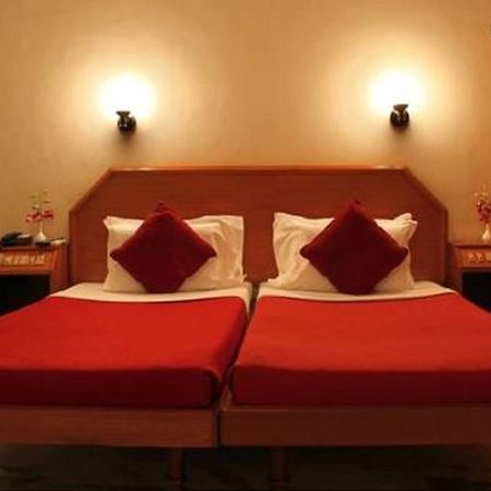 Hotel Ram International Puducherry Buitenkant foto