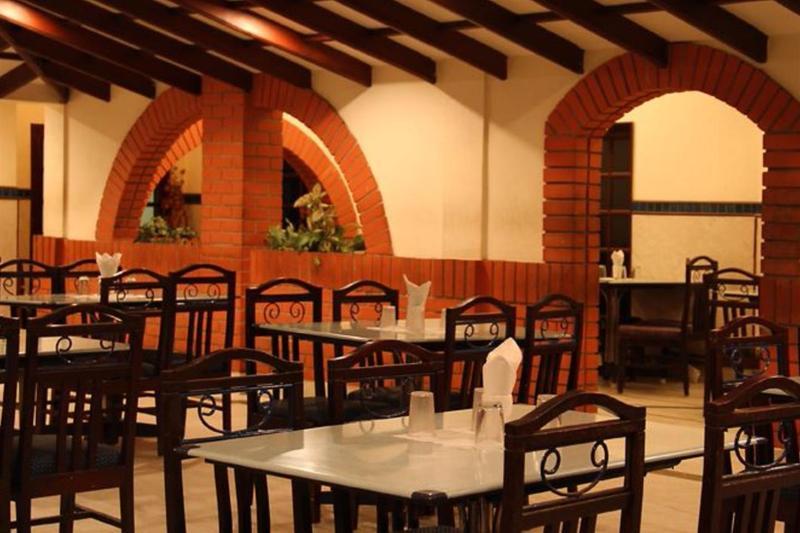 Hotel Ram International Puducherry Buitenkant foto
