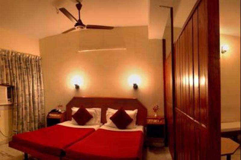 Hotel Ram International Puducherry Buitenkant foto